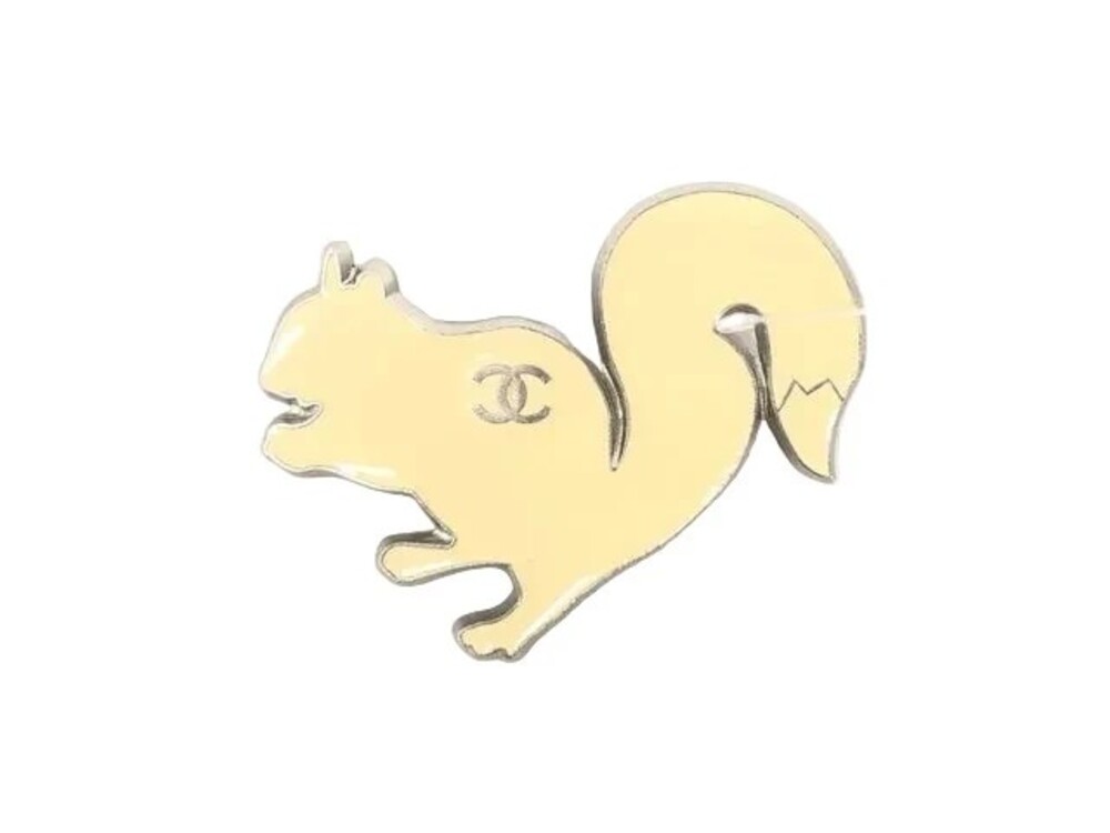 6828 - Chanel 05A Squirrel Enamel Brooch Pin CC Logo Silver Tone with Box